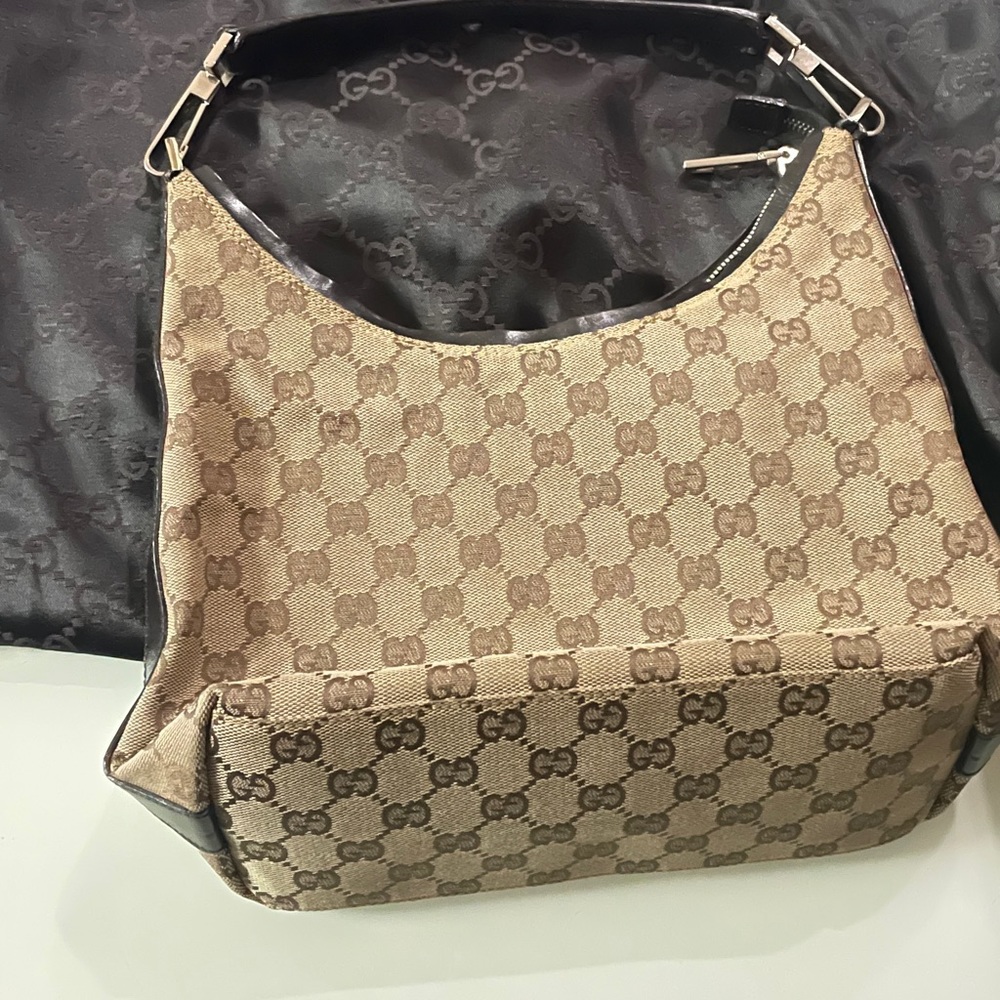Gucci Monogram purse Purchased From Here - Picture 3 of 8